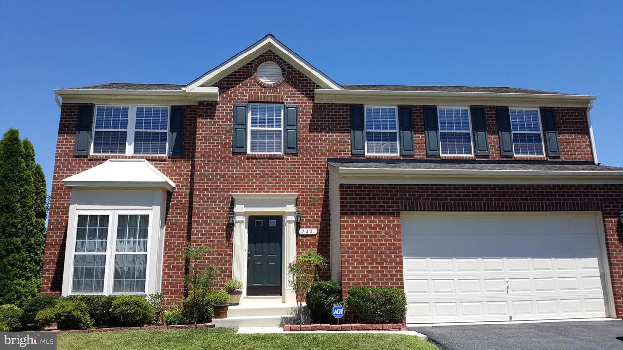 744 Wye Oak Drive - Photo 1