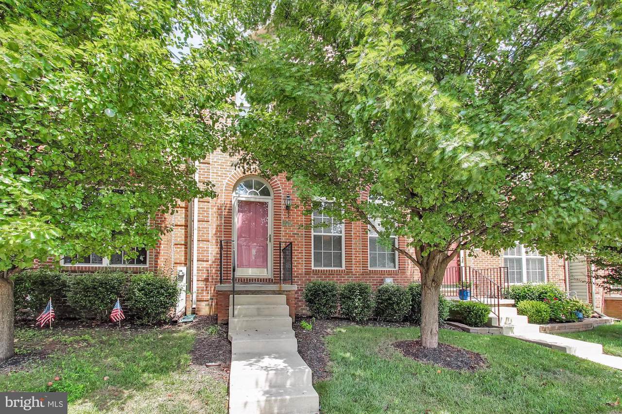 546 Callander Way - Photo 1
