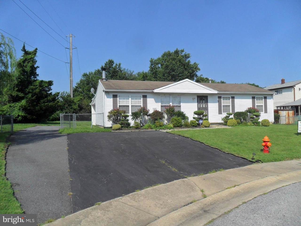 219 Kings Way - Photo 1