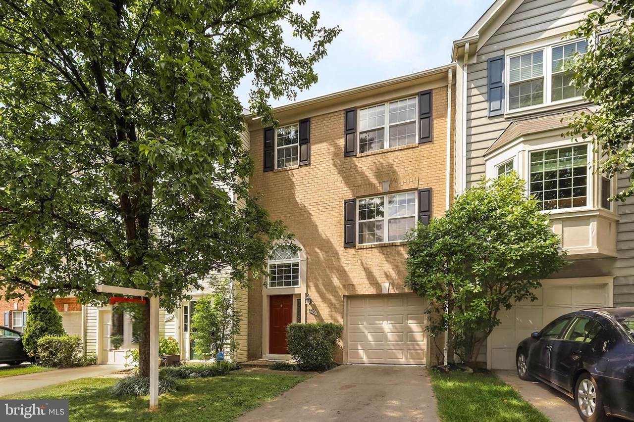 6021 Keble Drive - Photo 1