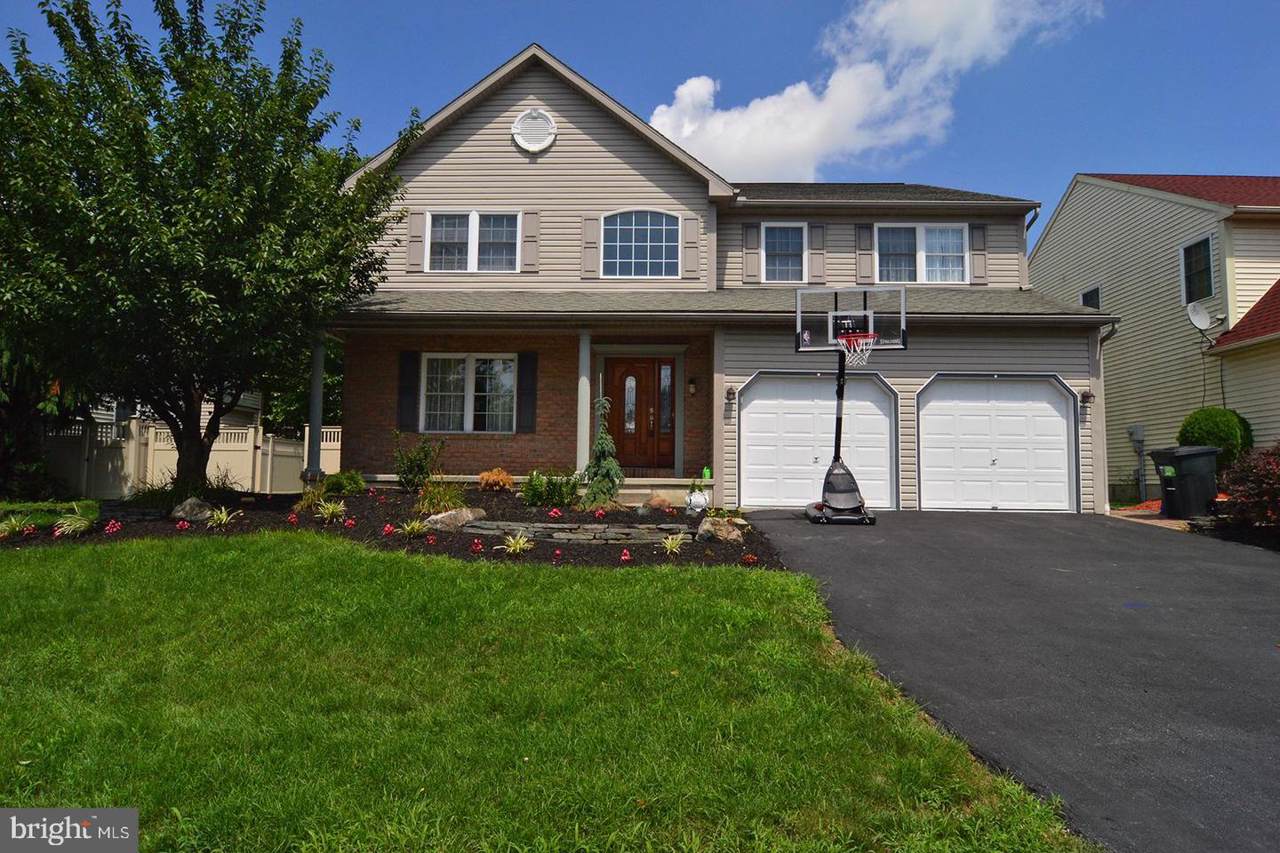 1003 Meadow Drive - Photo 1