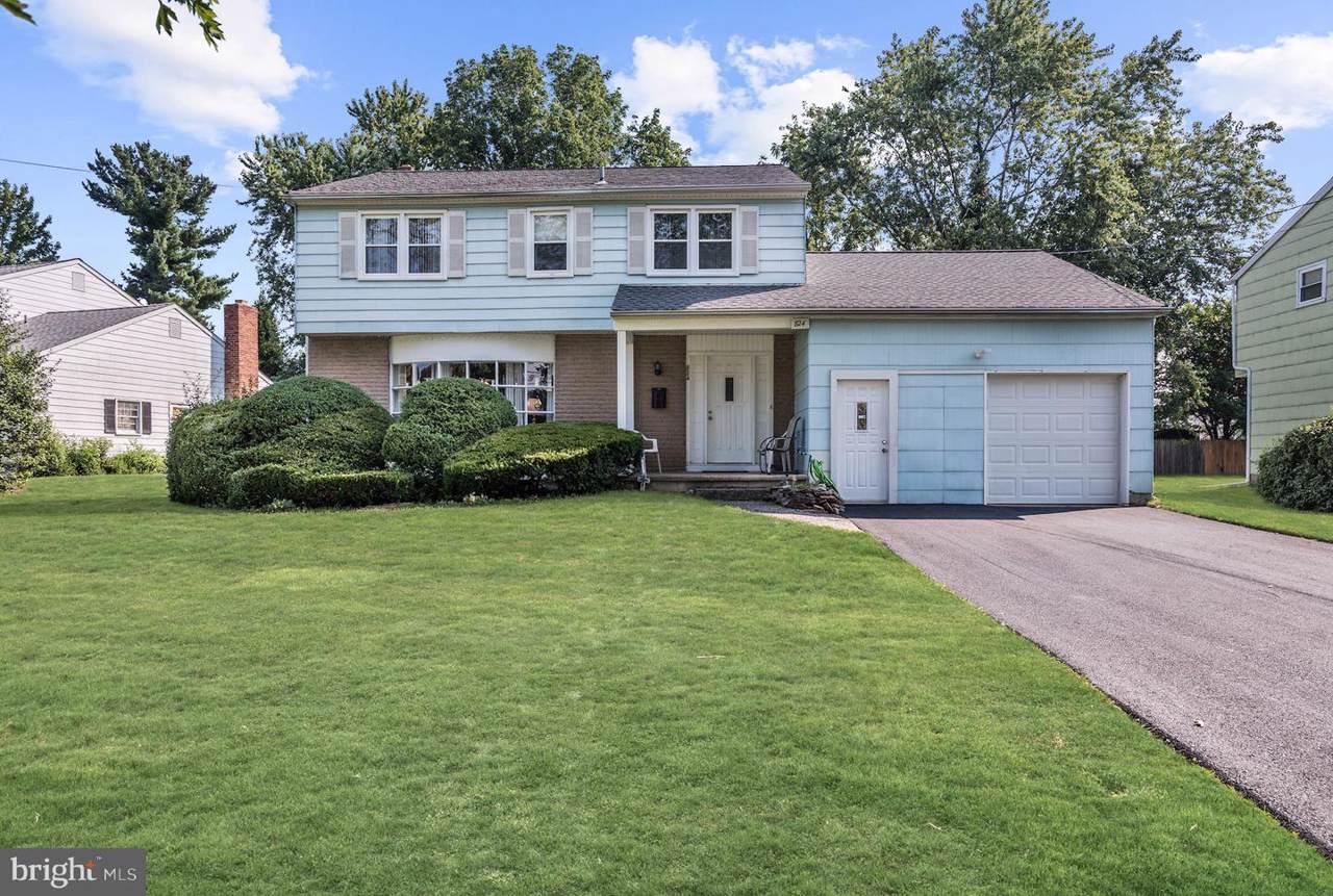 824 Woodlane Road - Photo 1
