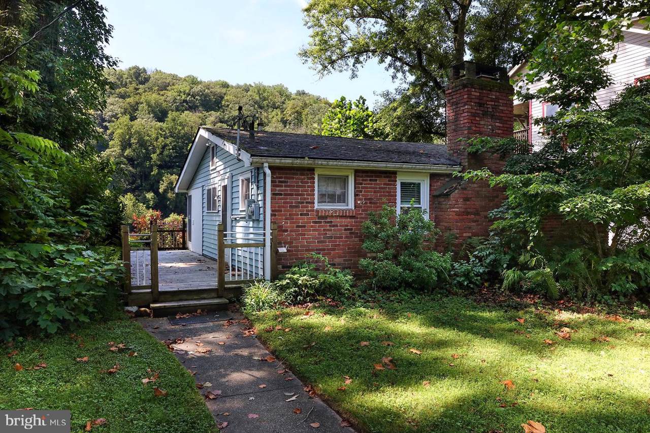 147 Byram Lane - Photo 1