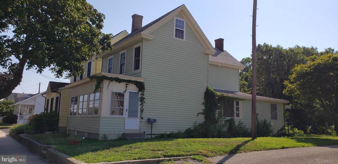 423 Savannah Road - Photo 1