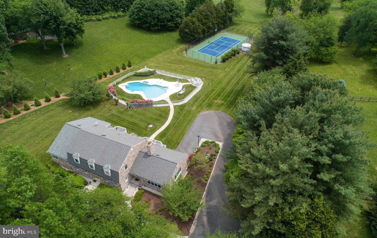 305 Seneca Road - Photo 1