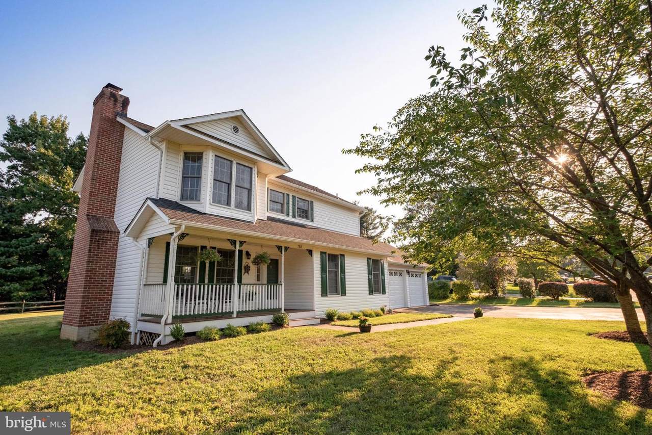 702 Holly Lane - Photo 1