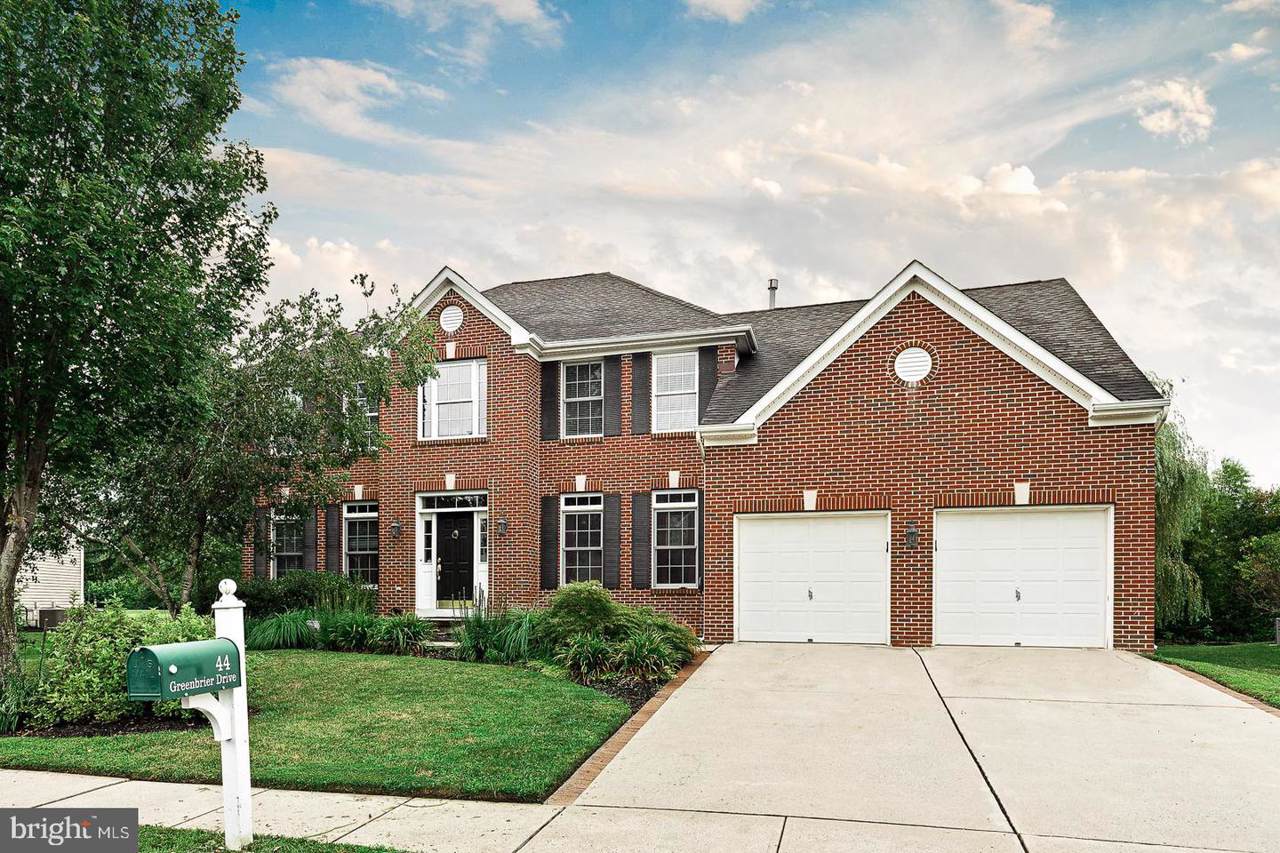 44 Greenbrier Drive - Photo 1