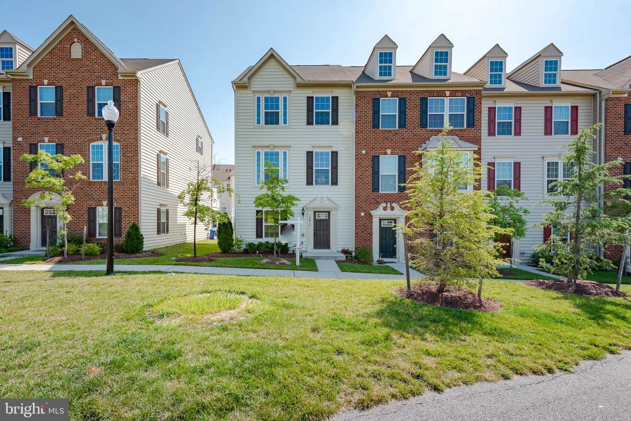 7611 Golden Slumber Lane - Photo 1