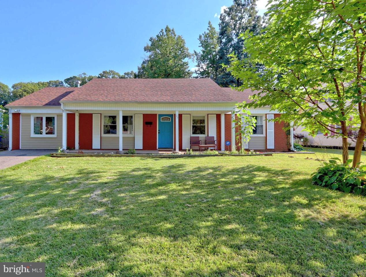 27 Emerald Lane - Photo 1