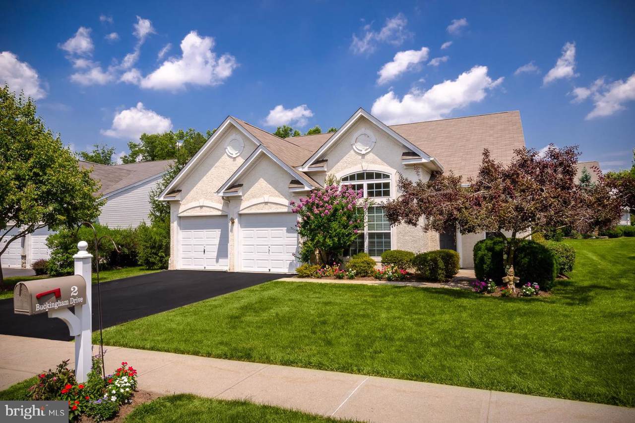 2 Buckingham Drive - Photo 1