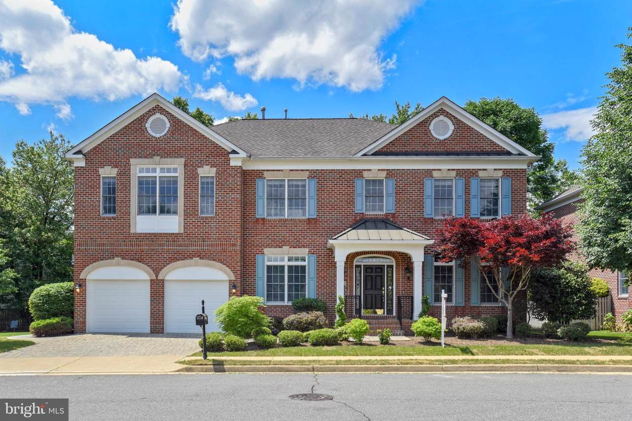 8264 Trailwood Court - Photo 1