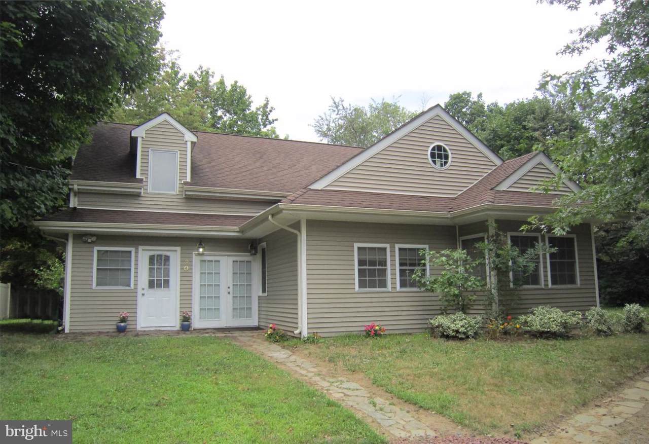 20 Rochdale Avenue - Photo 1