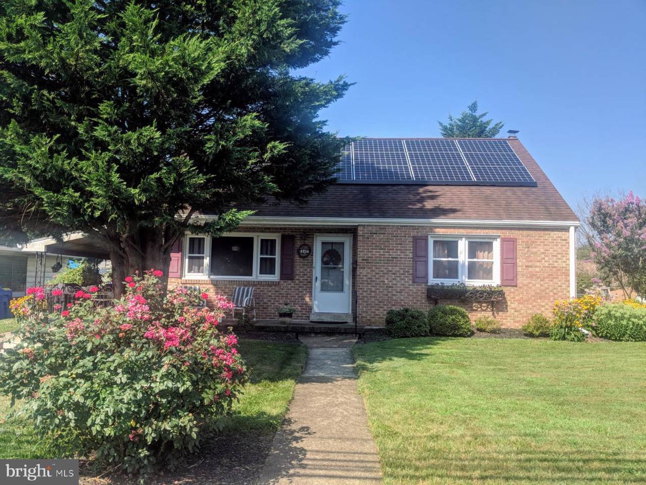 640 67TH Street - Photo 1