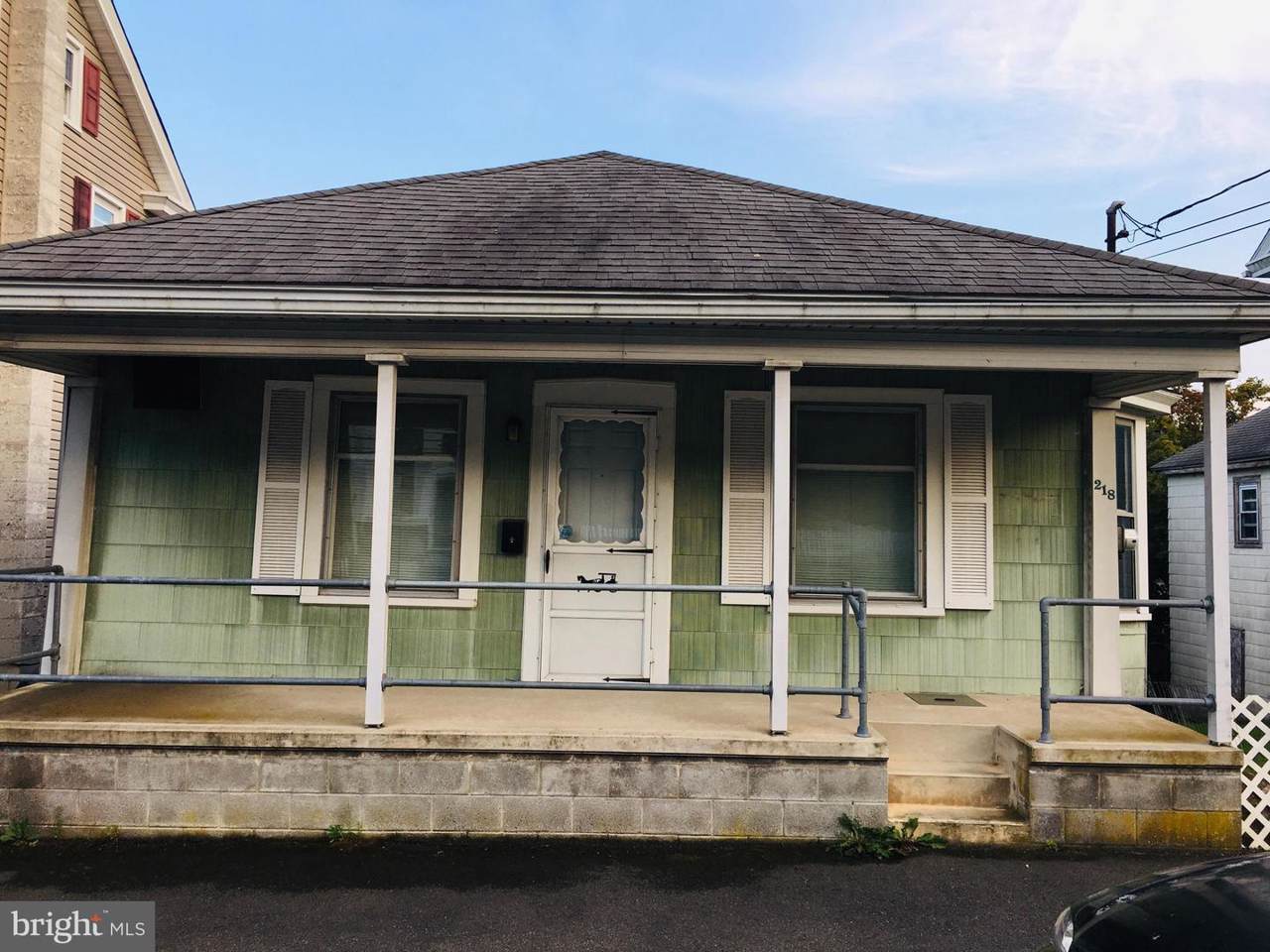 218 Broad Street - Photo 1
