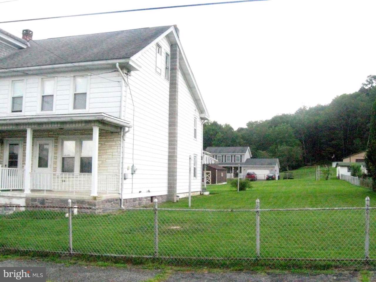 10 Shade Street - Photo 1