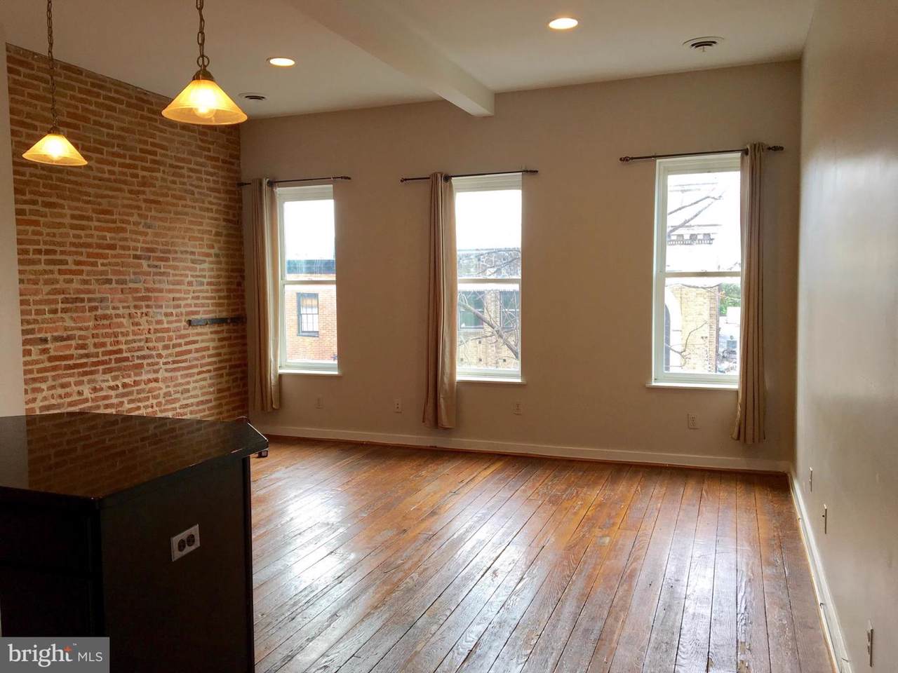 1037 Light Street - Photo 1
