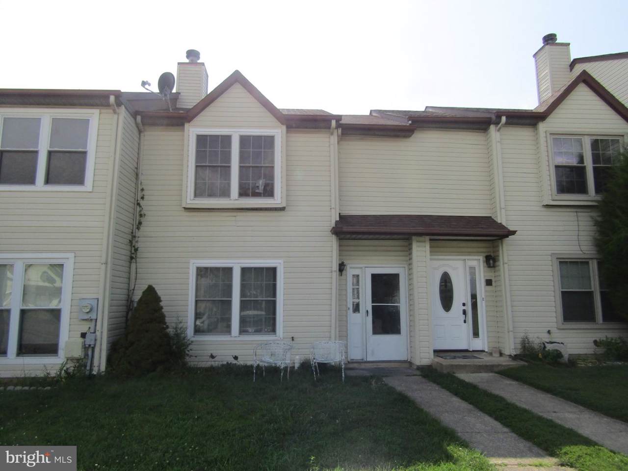 11 Schuyler Court - Photo 1