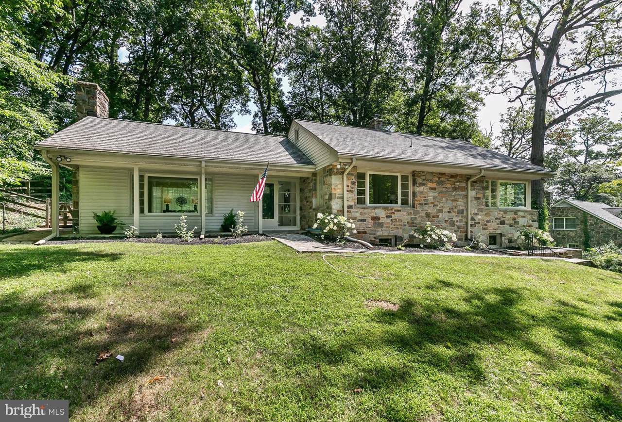 616 Valley Lane - Photo 1
