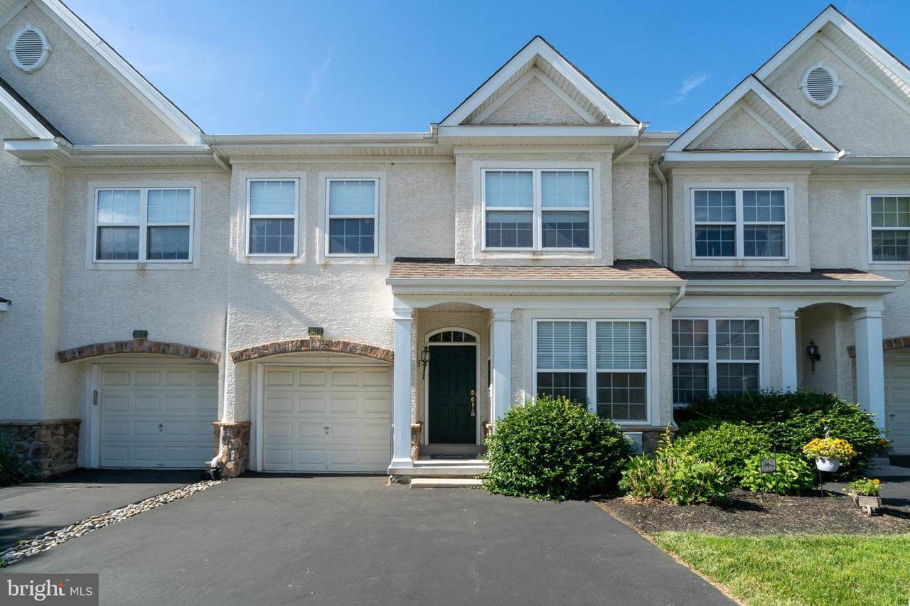 303 Rolling Hill Drive - Photo 1
