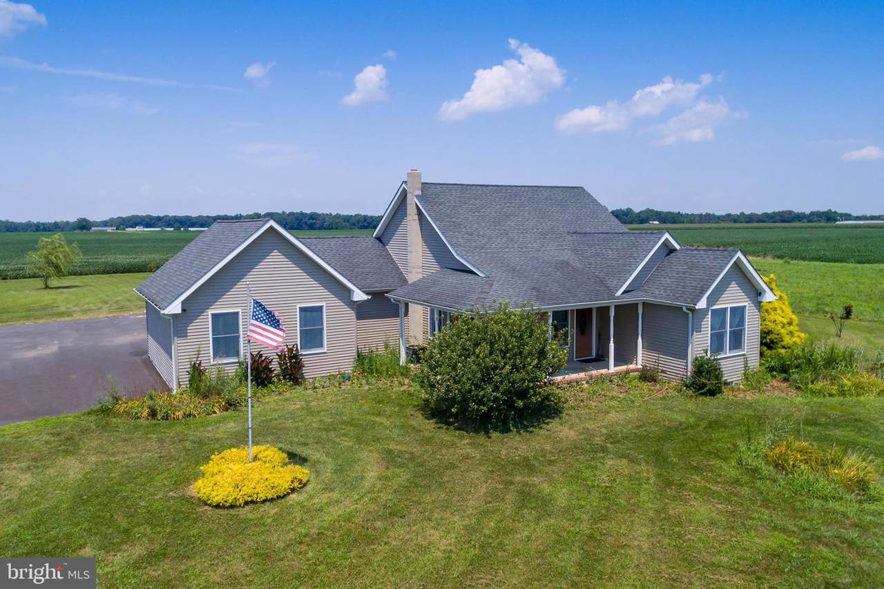 527 West Road - Photo 1