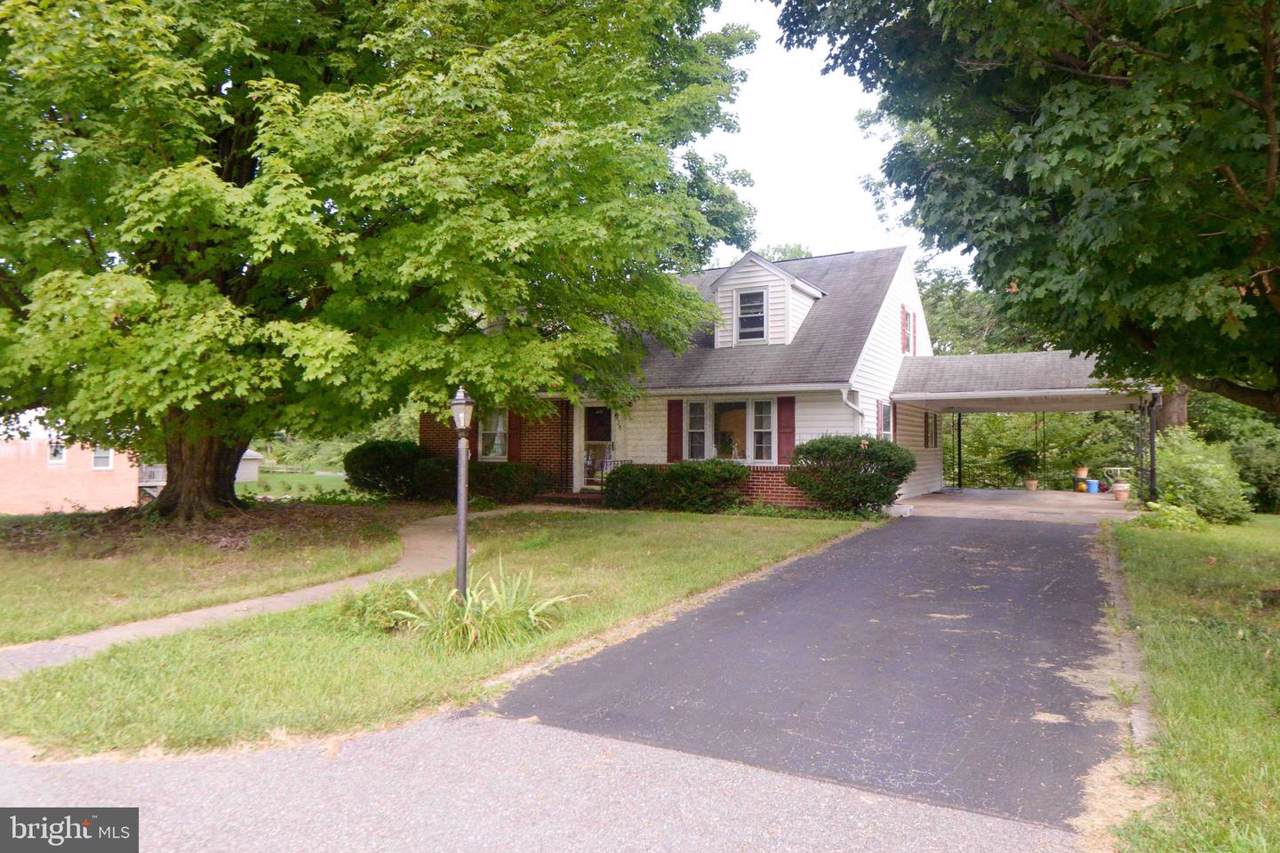 423 Colonial Drive - Photo 1