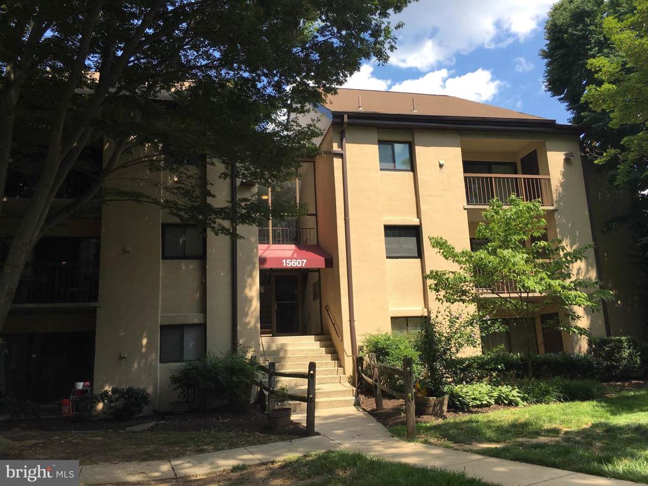 15607 Dorset Road - Photo 1