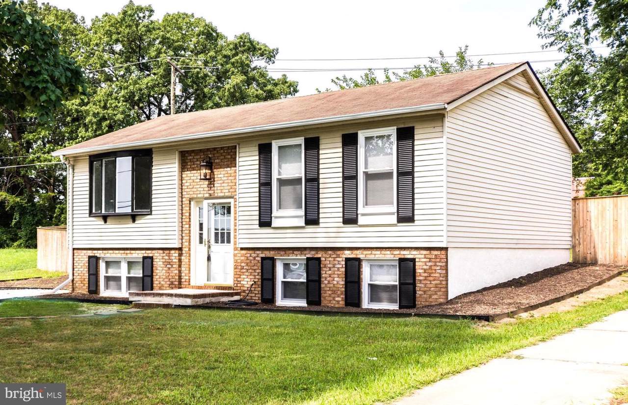 6105 Shady Spring Avenue - Photo 1