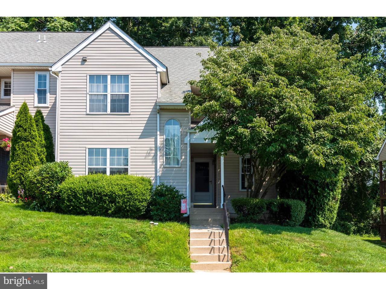 390 Derry Drive - Photo 1