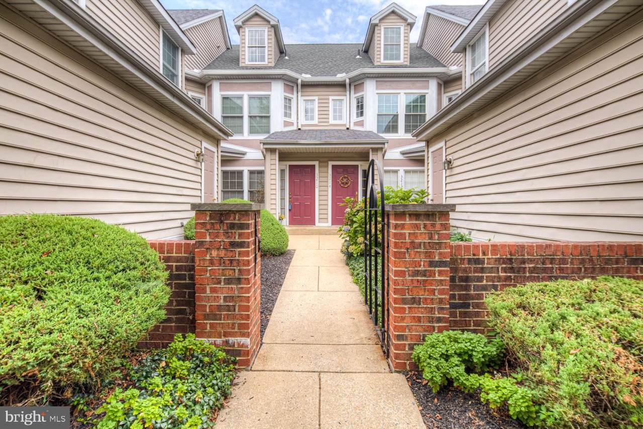 3208 Charing Cross - Photo 1
