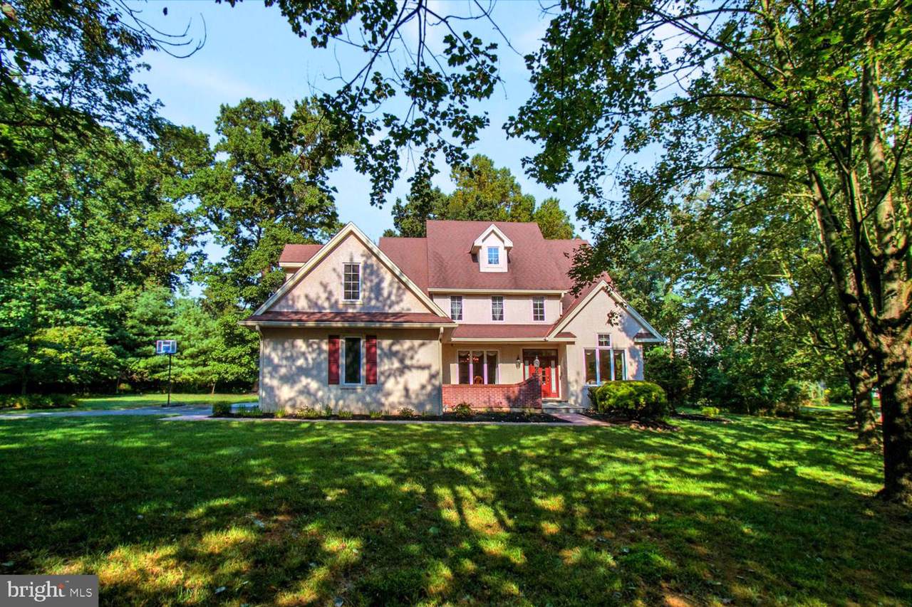 111 Ashford Drive - Photo 1
