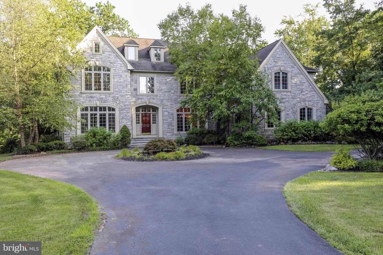 208 Cathcart Road - Photo 1