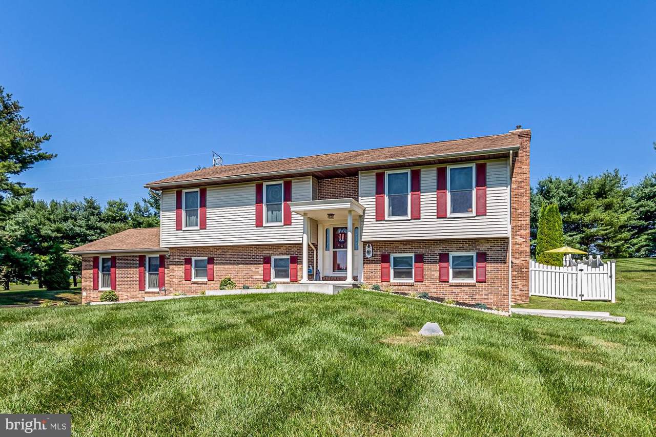 1908 Twin Lakes Drive - Photo 1