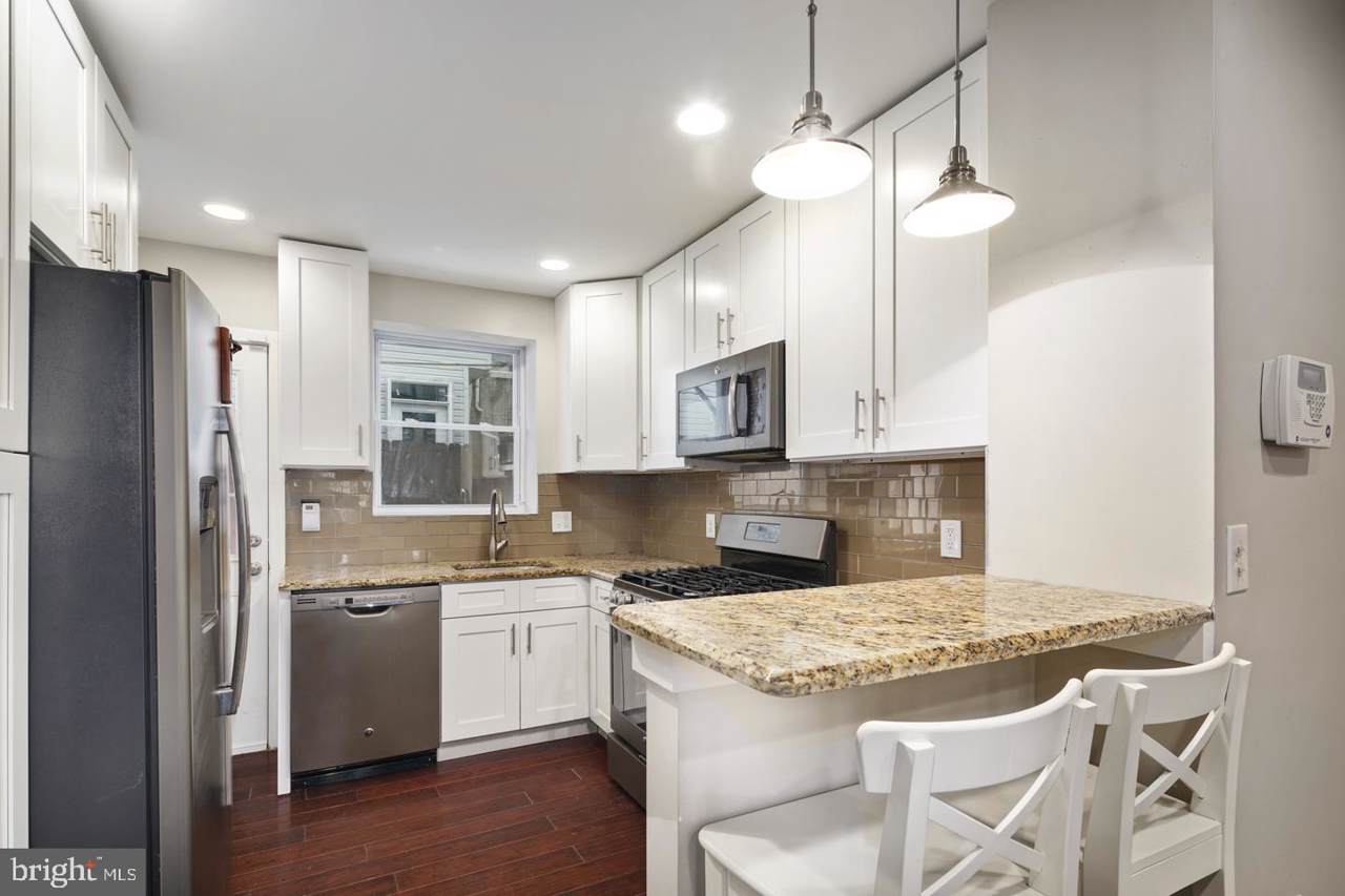 527 Dudley Street - Photo 1
