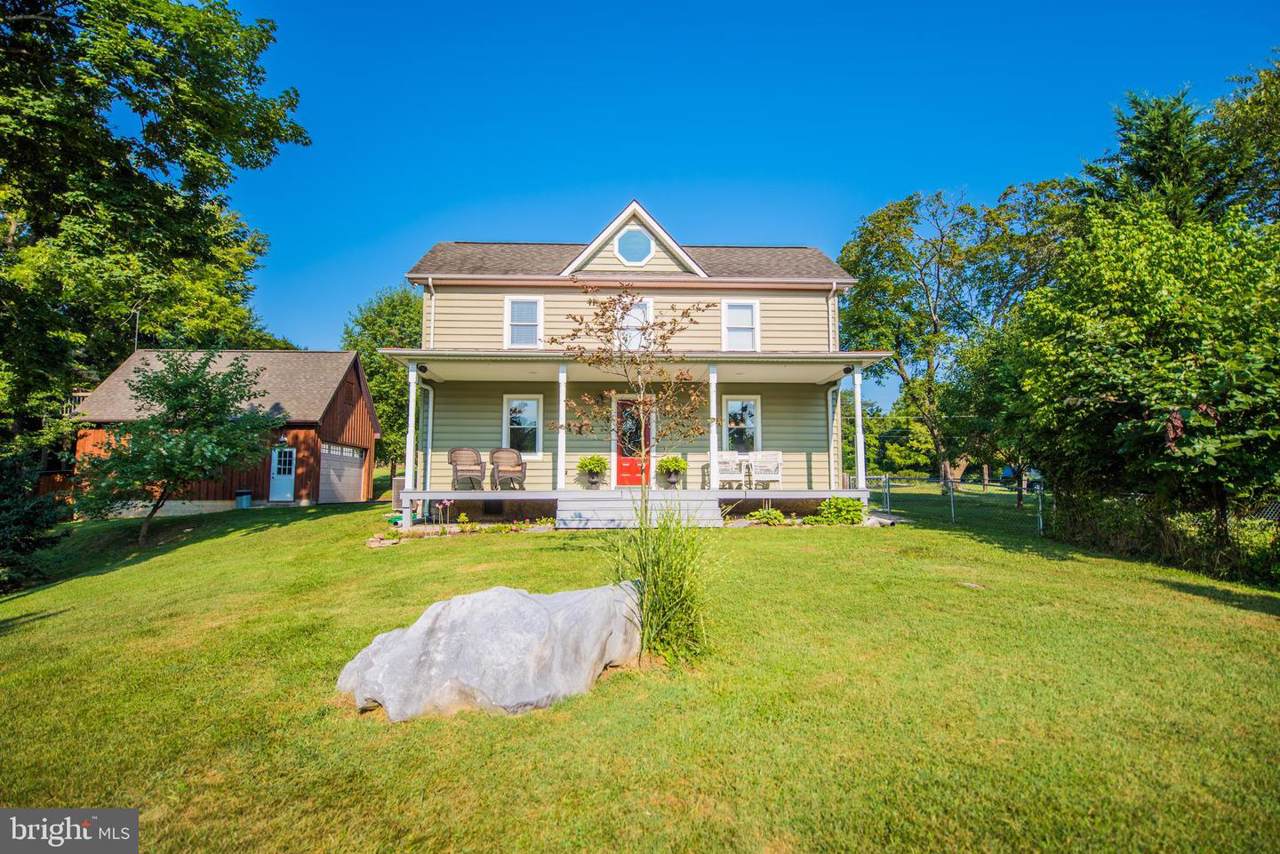664 Carter Avenue - Photo 1
