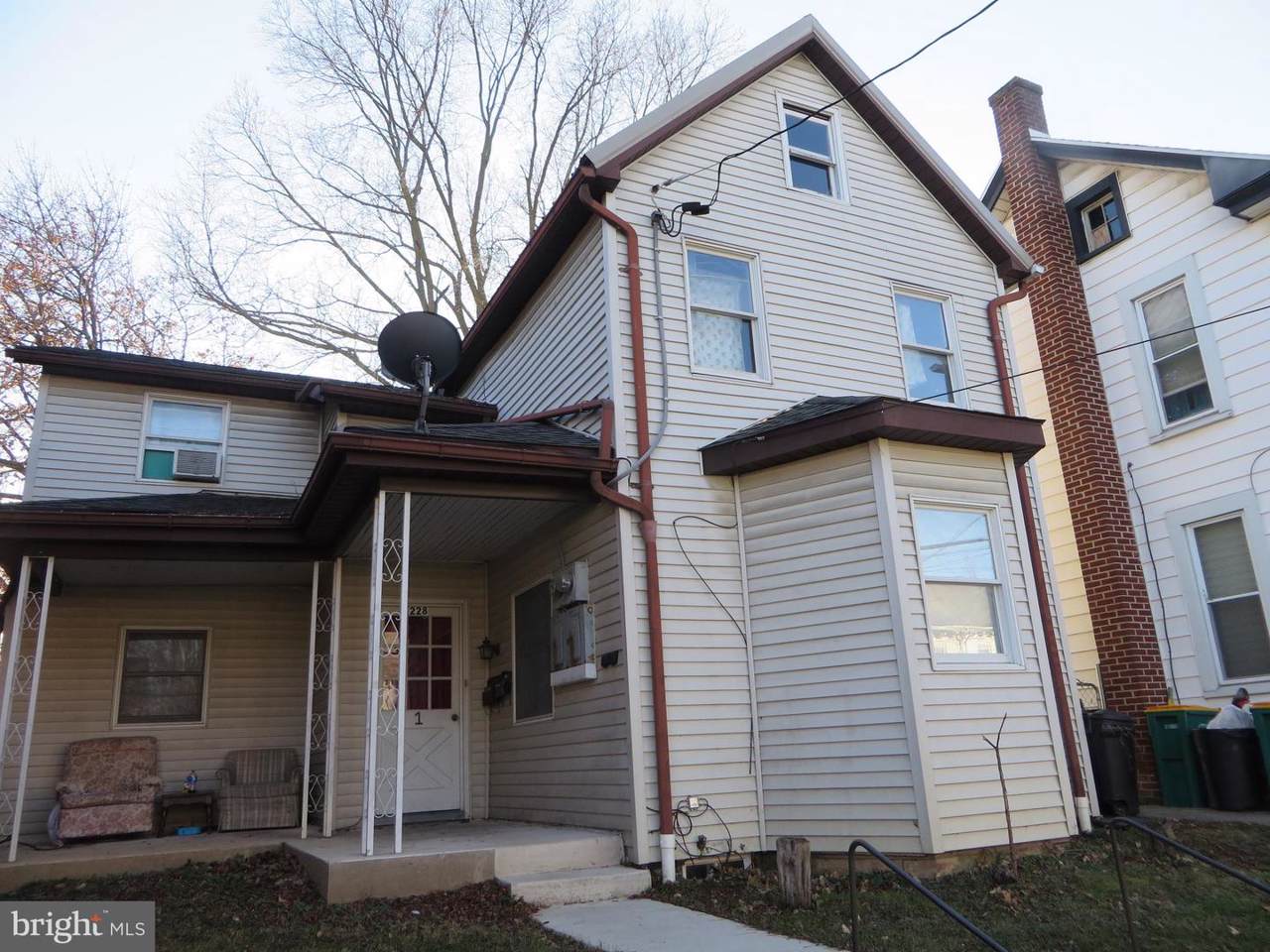 228 West King - Photo 1