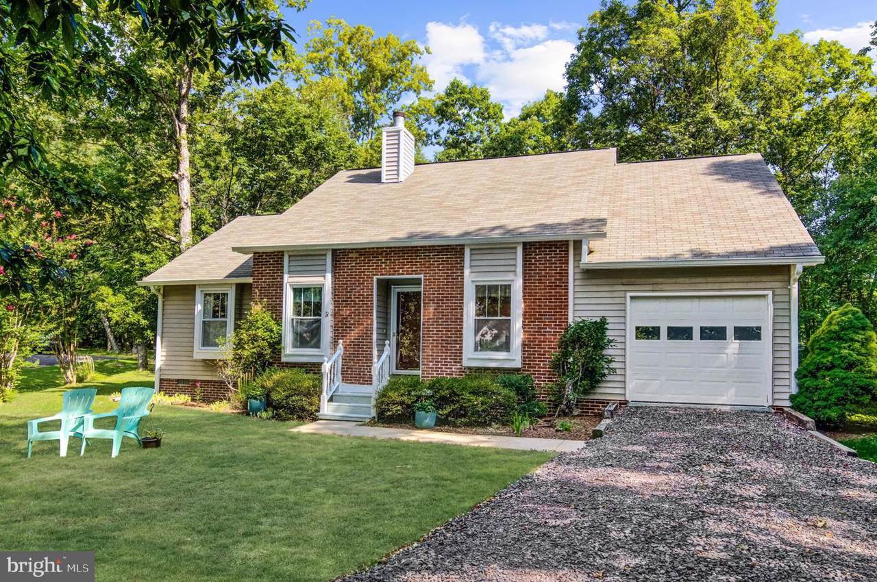126 Patrick Henry Court - Photo 1