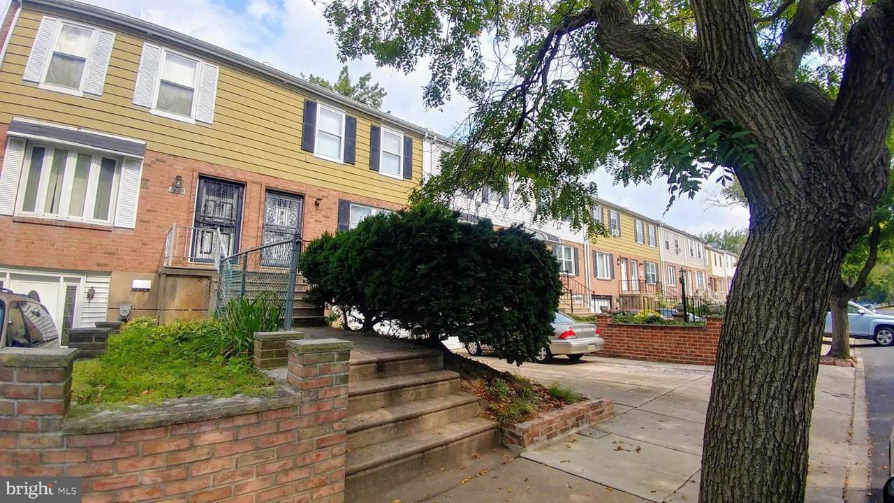 7833 Venus Place - Photo 1