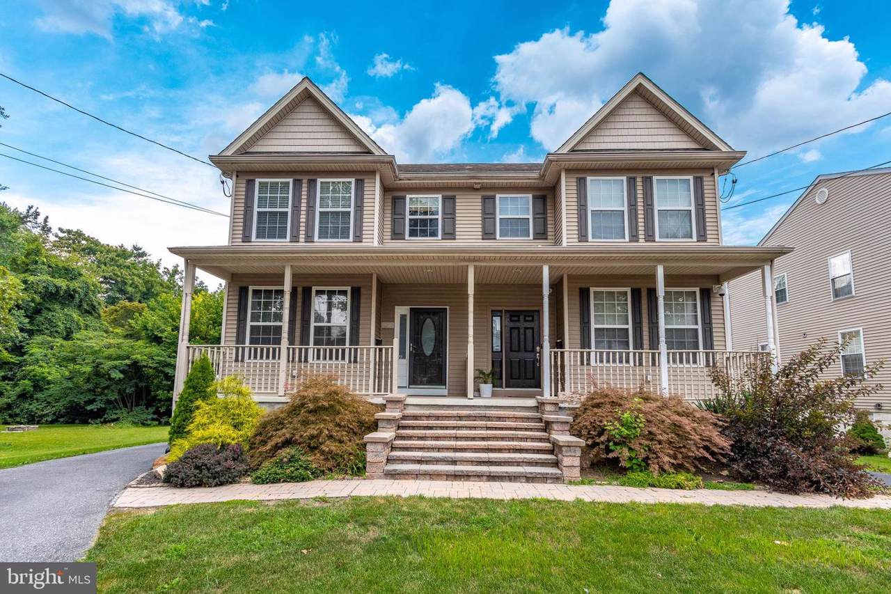 2547 Harding Avenue - Photo 1