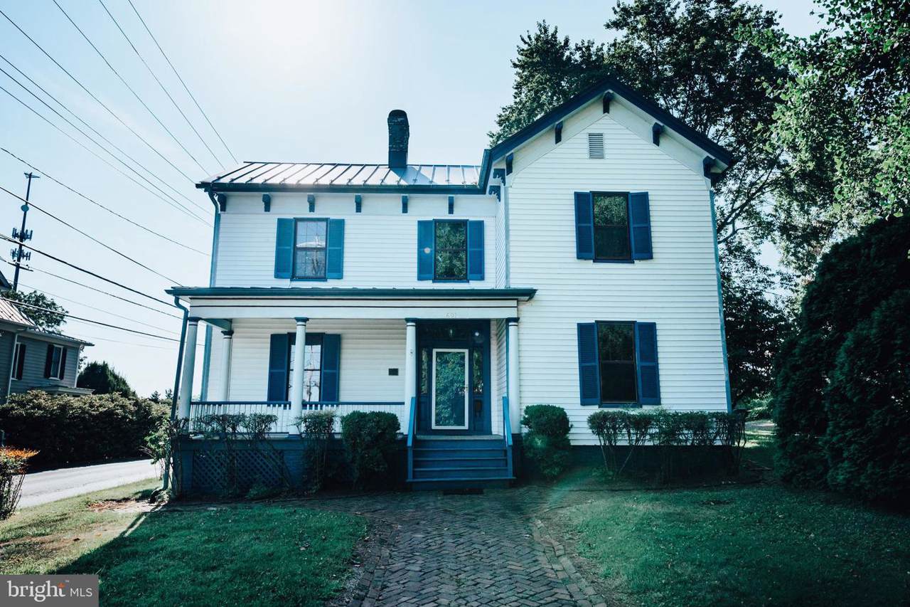 601 East Street - Photo 1