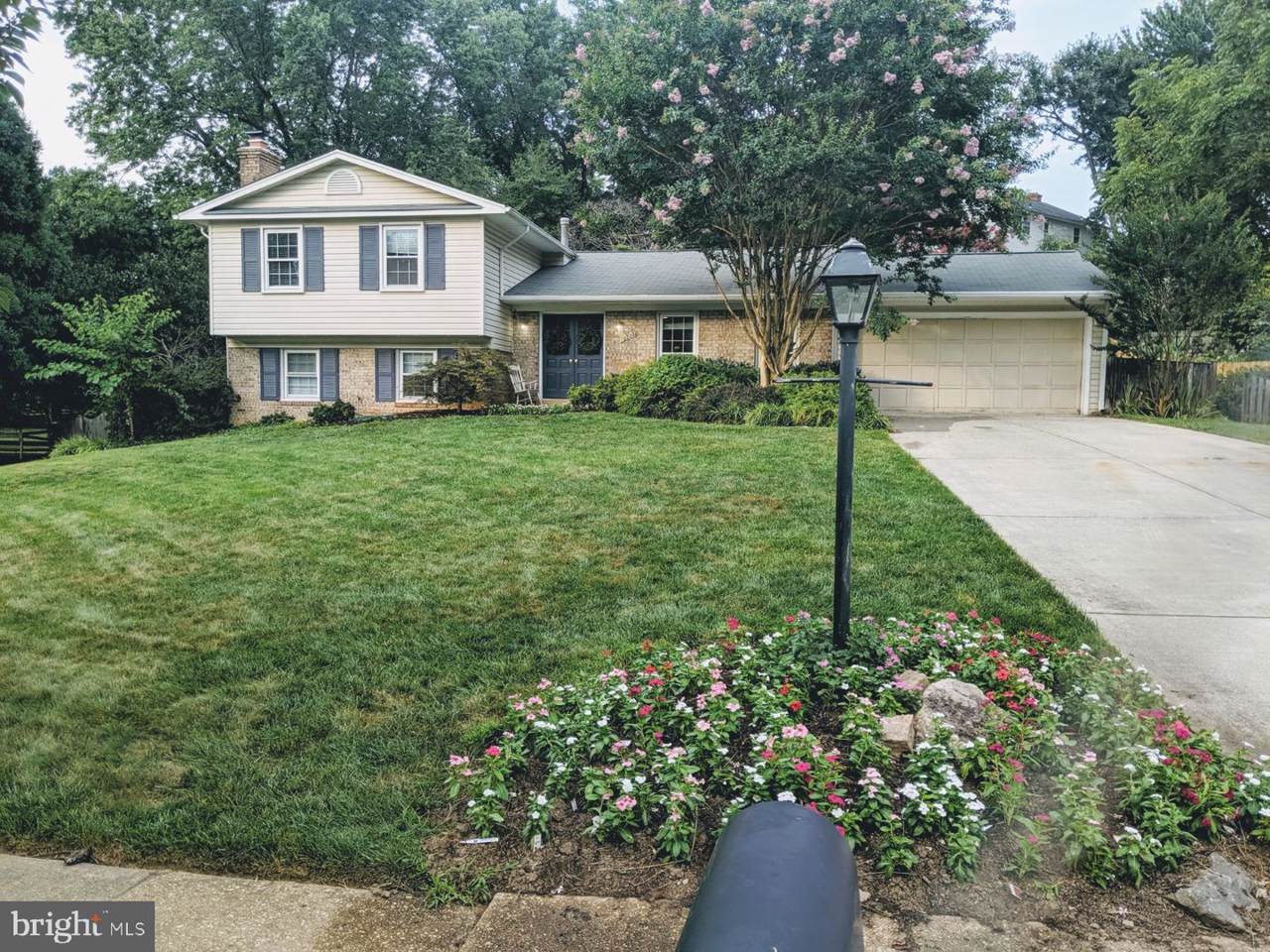10204 Kenbrooke Court - Photo 1