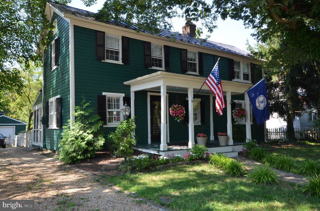 319 Colonial Highway - Photo 1
