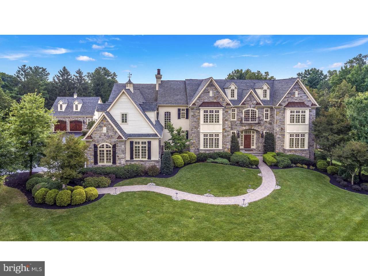212 Cathcart Road - Photo 1