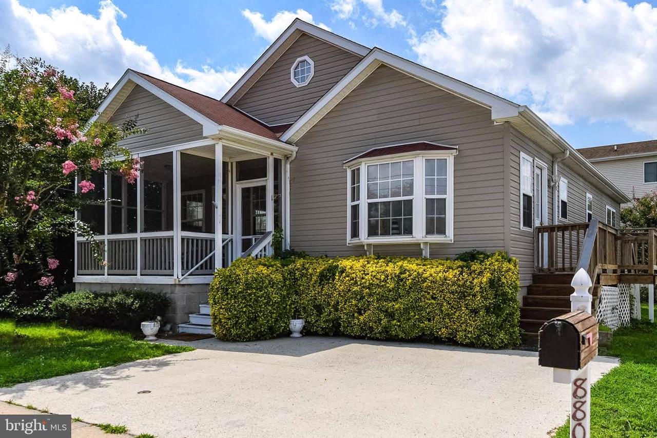 8803 Biscayne - Photo 1