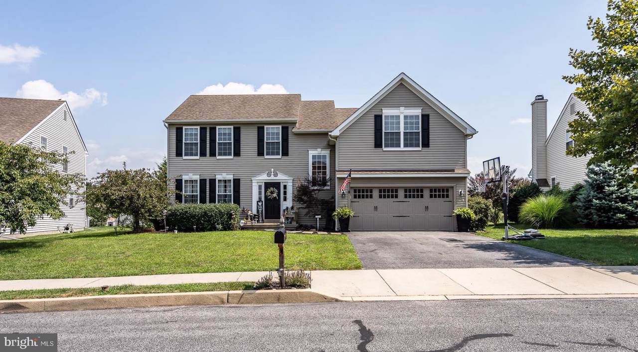 114 Watch Hill Road - Photo 1