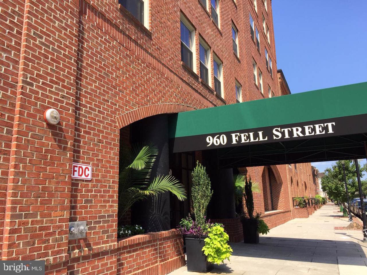 960 Fell Street - Photo 1
