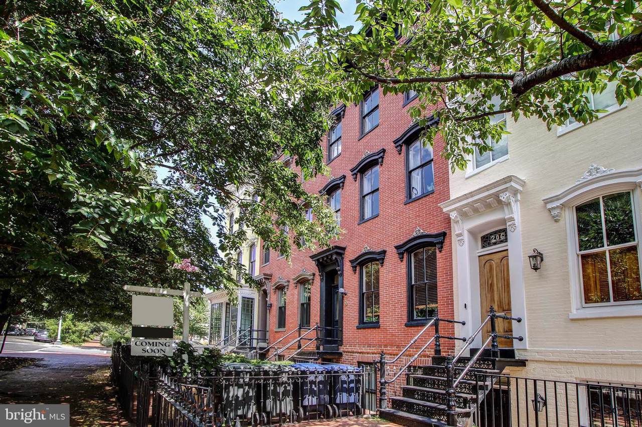 204 5TH Street - Photo 1