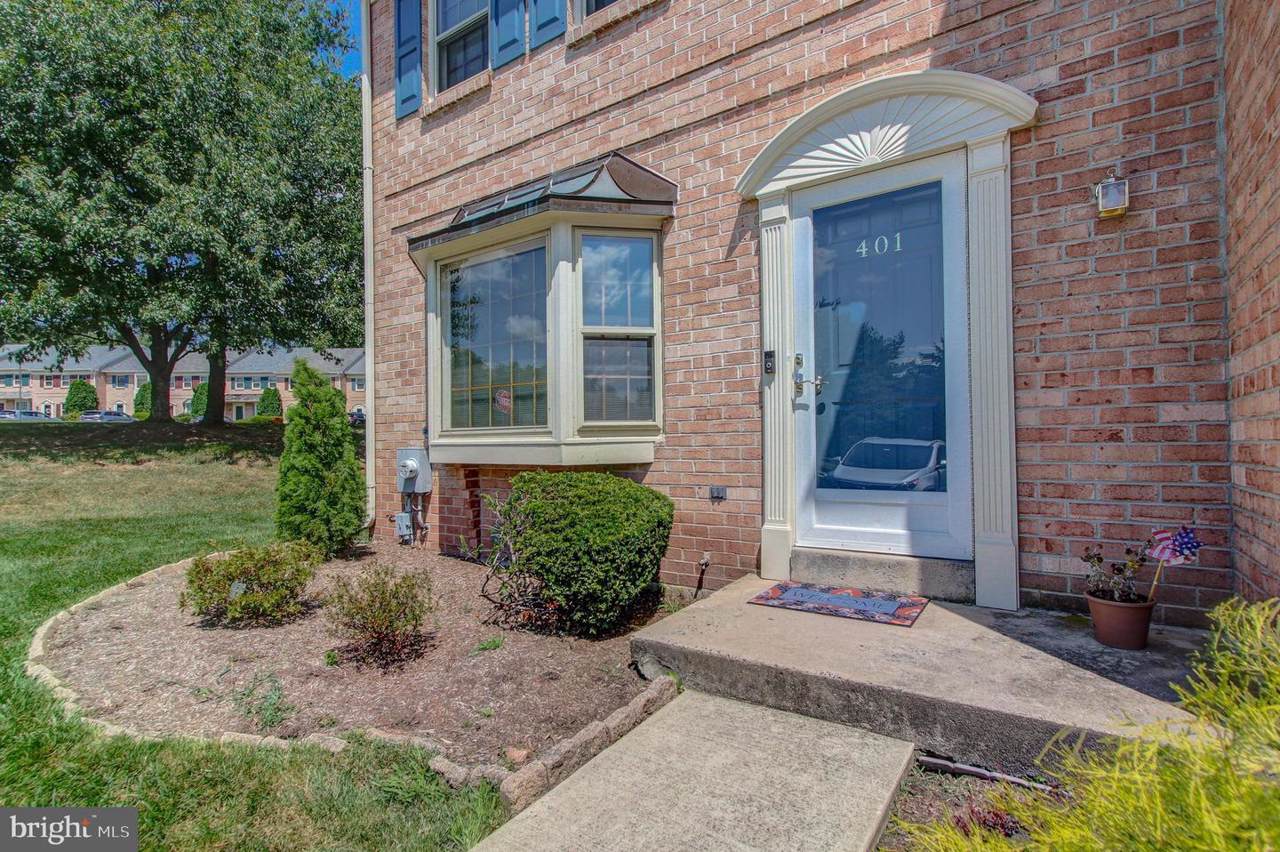 401 Franklin Court - Photo 1
