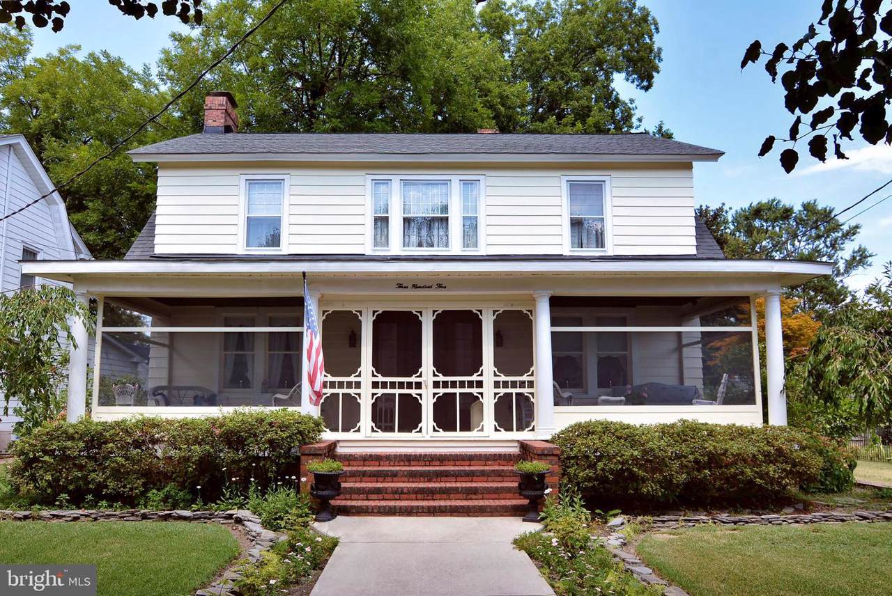 305 Glenburn Avenue - Photo 1