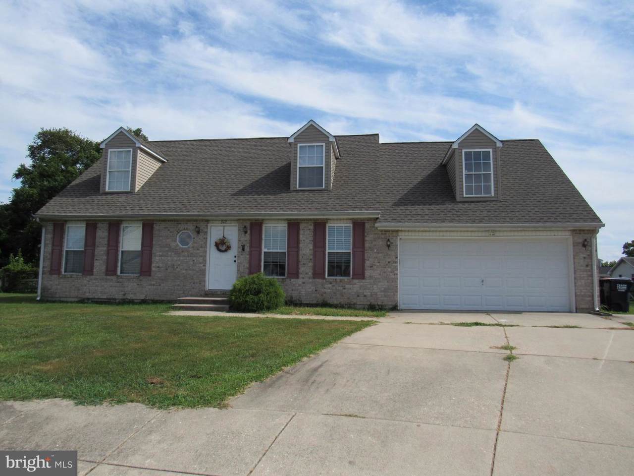 512 Janvier Drive - Photo 1