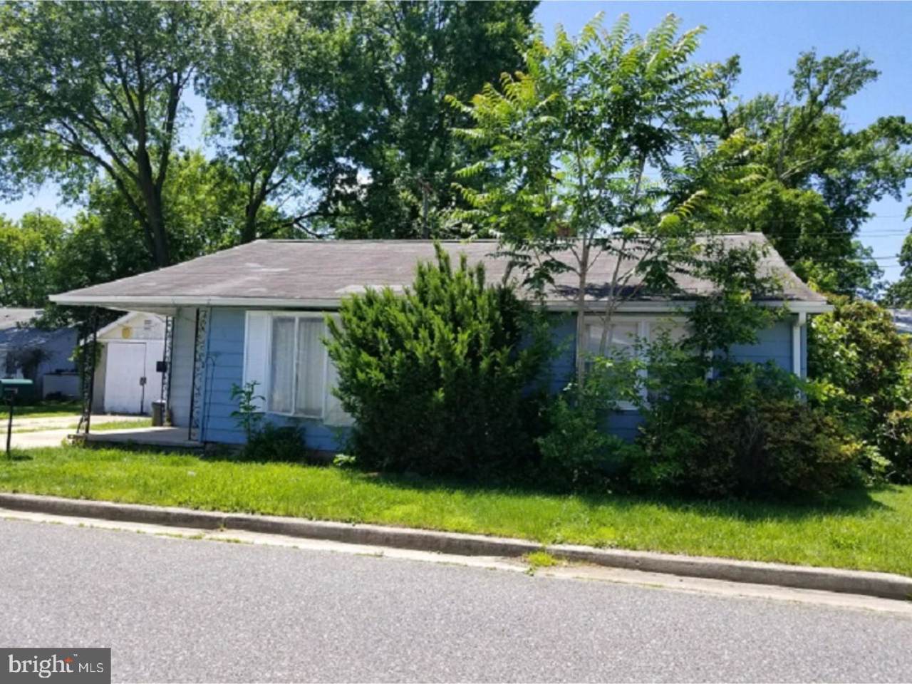 328 Green Avenue - Photo 1